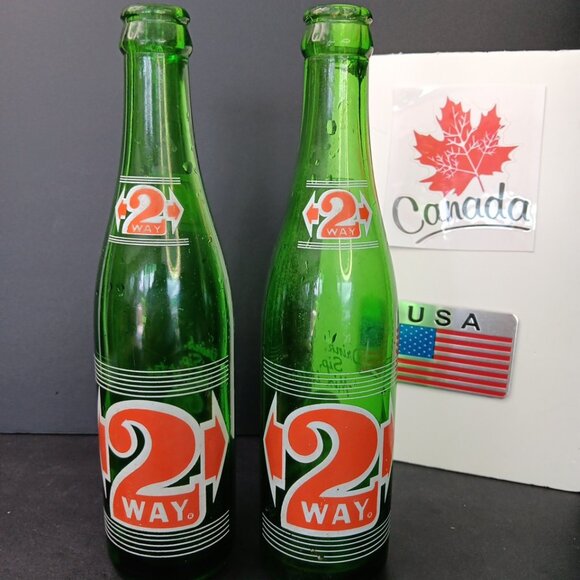 Vintage 2 WAY 10 Oz Glass Pop Bottle Pair Of 2pcs Rare Bottles! - Picture 3 of 13